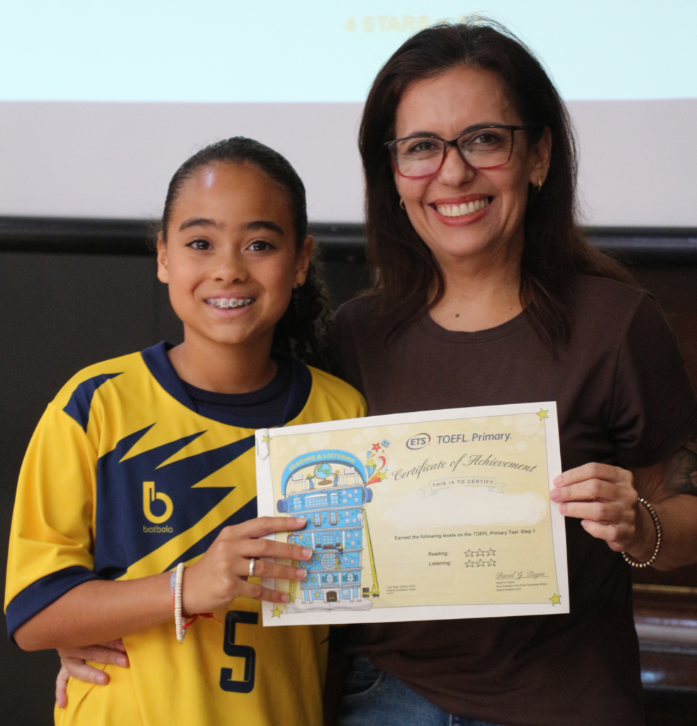 Cerimônia de entrega dos certificados Toefl